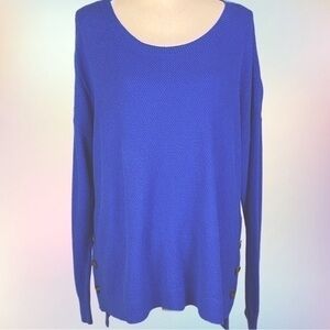 LORD & TAYLOR royal blue crew neck sweater with button detail in size XL. EUC